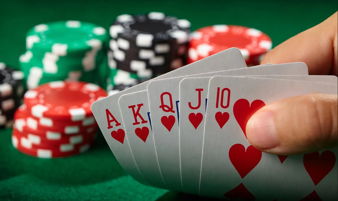 Thuật ngữ Poker là gì? Vì sao cần tìm hiểu trước khi chơi?