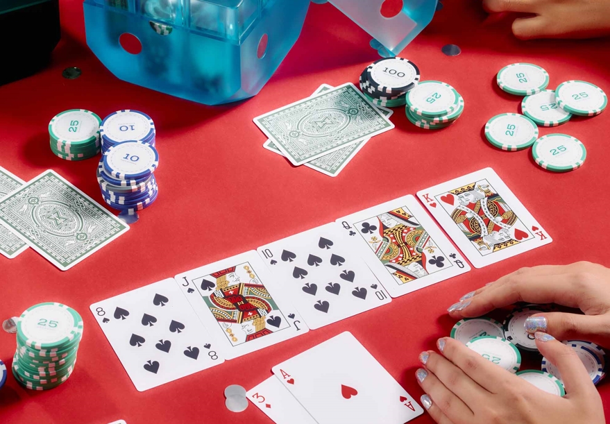 Thuật ngữ Poker giúp bạn hiểu rõ vị trí bàn đấu