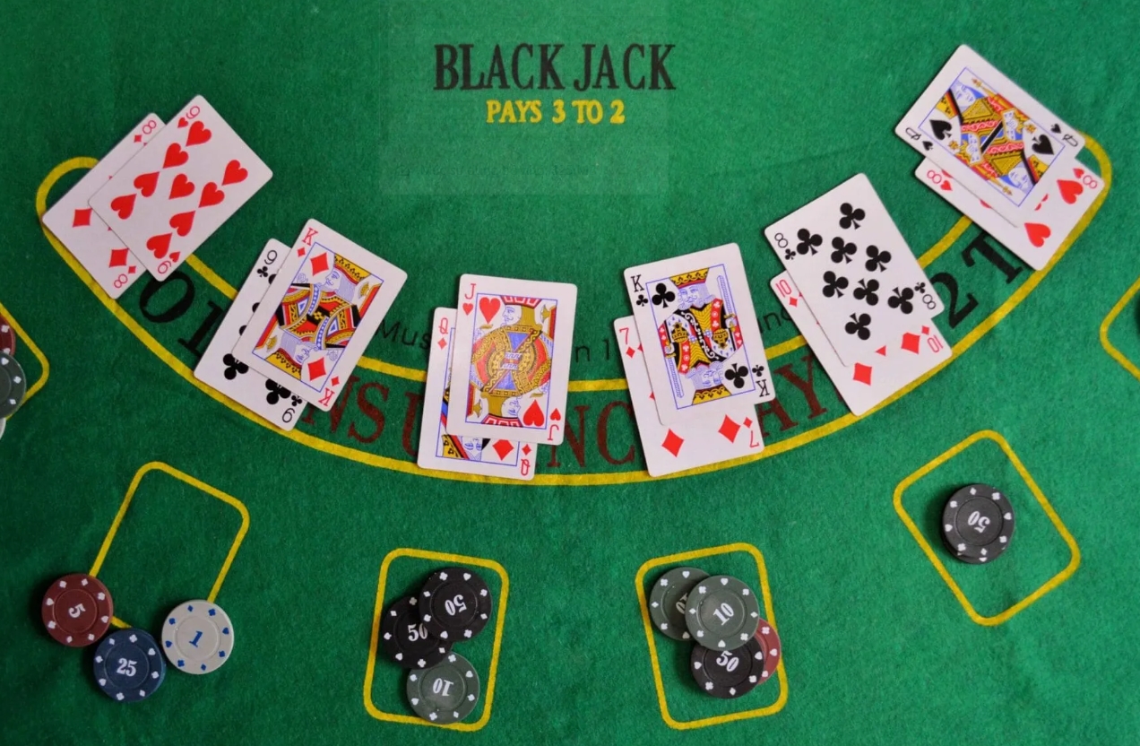 Blackjack online là game casino nhất định phải thử khi vào sòng Cwin